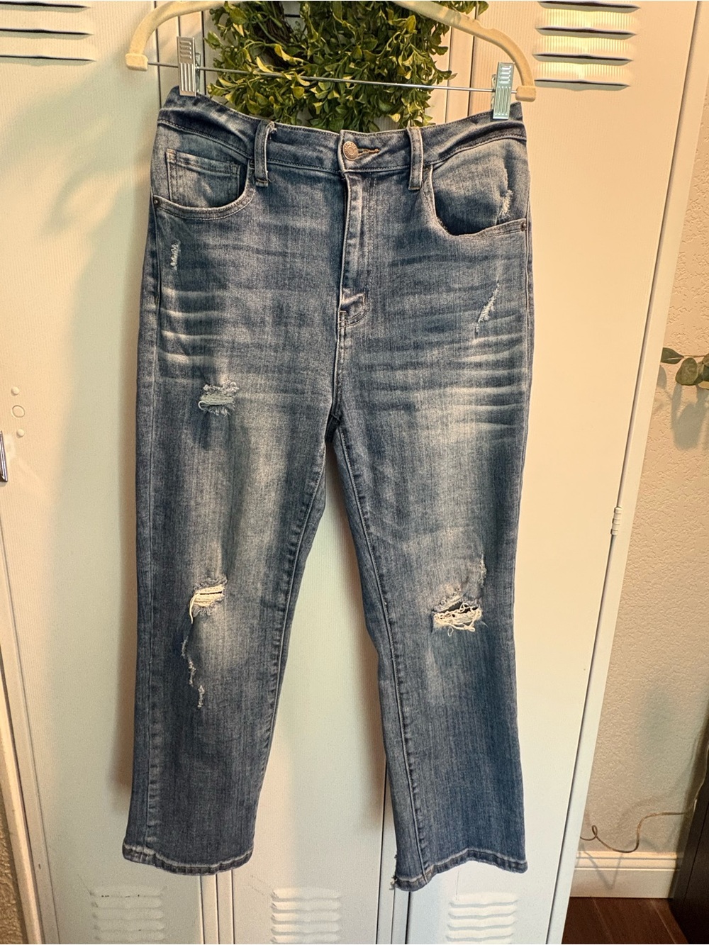 Women's Risen 11/30 distressed straight leg blue denim stretchy jeans high rise